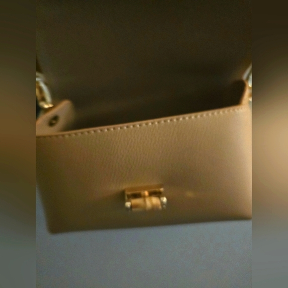 NWT Le Miel Beige Vegan Leather Crossbody Bag with Adjustable & Removable Strap - Picture 12 of 12